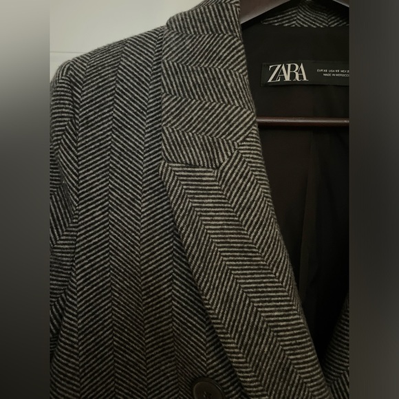 Zara coat. Chevron pattern. Size xs - Picture 2 of 5
